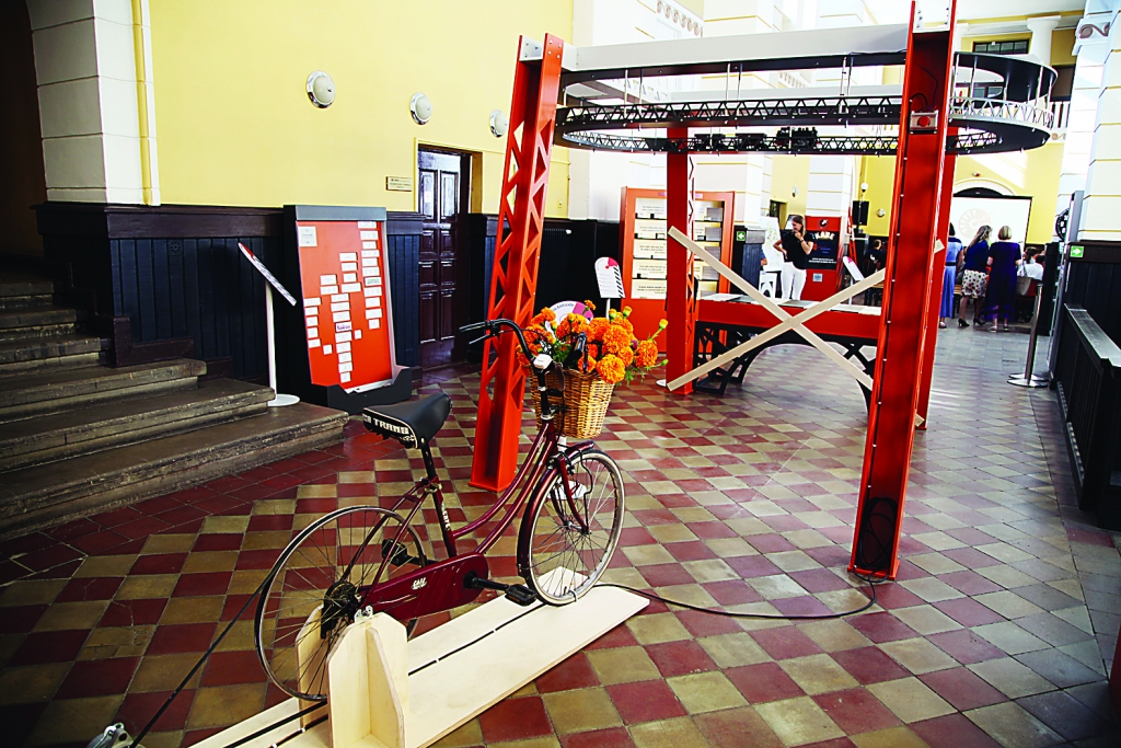 Autors: no “Dzirksteles” arhīva