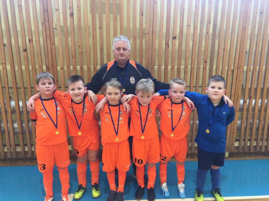  “FB Gulbene” zēnu komanda pēc apbalvošanas Balvos. 
Autors: no privātā arhīva 