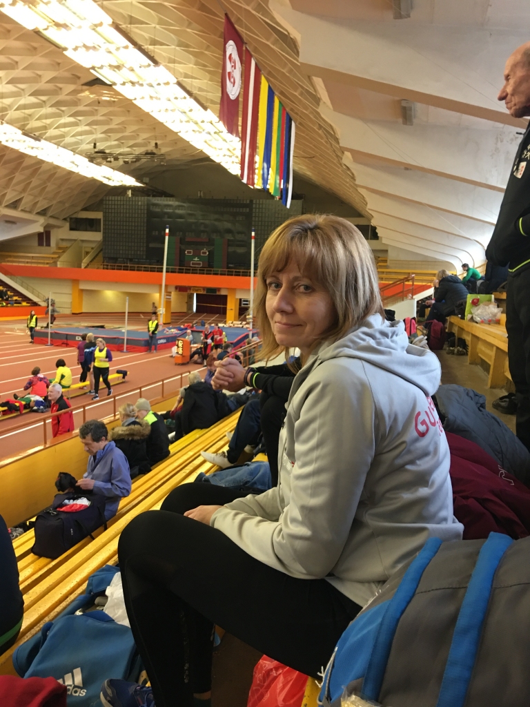 3 kilometru soļošanā uzvaras laurus S 45+ grupā plūca Irita Bačka. Viņa izcīnīja arī otro vietu trīssoļlēkšanā. 
Autors: Diāna Odumiņa