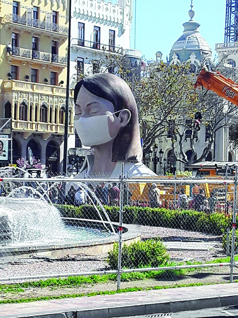 Viens no milzu figūras fragmentiem, kas bija paredzēts Valensijas lielāko svētku Faju figūrā. Pavasara ienākšanas svētki notiek jau gadsimtiem ilgi no 1. līdz 19.martam un nav notikuši tikai karu laikā. Šogad svētki ir pārcelti uz jūliju.                                                        Foto: 
Autors: Līga Grase