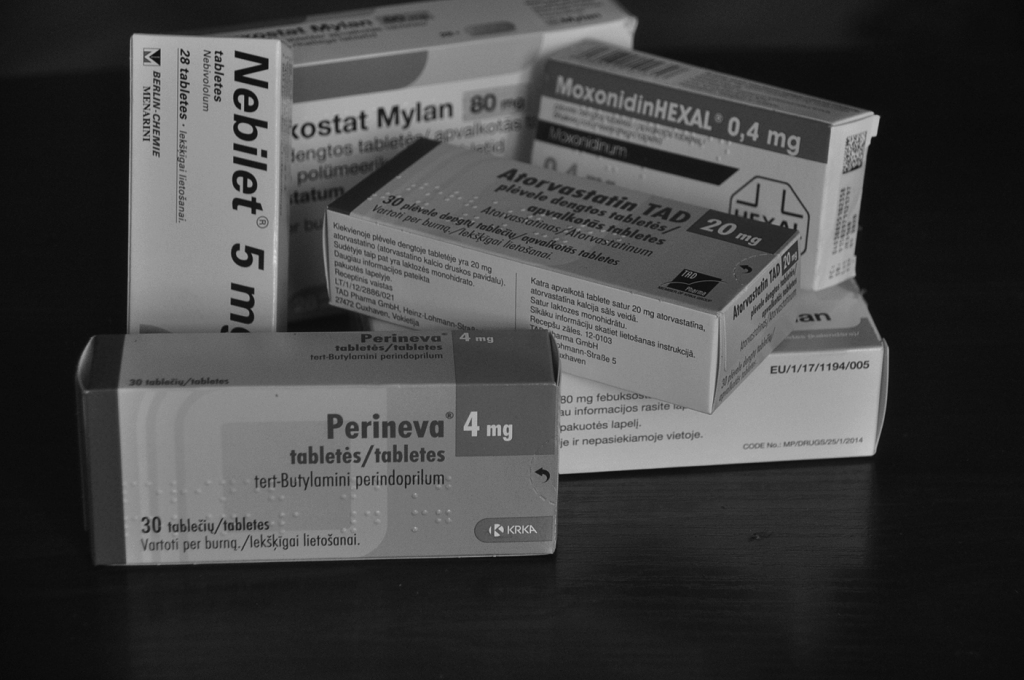 Ja, lietojot zāles, rodas veselības traucējumi, kas, iespējams, ir saistīti ar medikamenta maiņu, par to noteikti ir jāpasaka savam ārstam vai farmaceitam. 		
Autors: DAINIS ĢELZIS