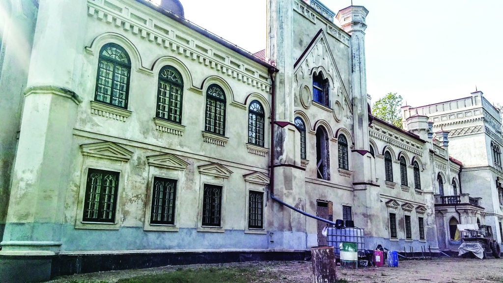 Pagājušā gada rudenī Preiļu pils no ārpuses jau izskatījās ļoti labi. 
Autors: Pārsla Konrāde