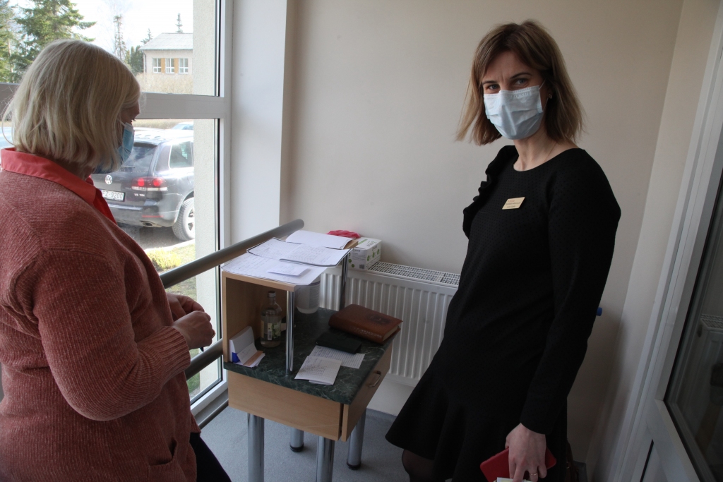 SIA “Balvu un Gulbenes slimnīcu apvienība” izpilddirektora pienākumu izpildītāja Lana Upīte norāda, ka nav apstājusies citu slimību diagnosticēšana un ārstēšana. 	
Autors: Gatis Bogdanovs