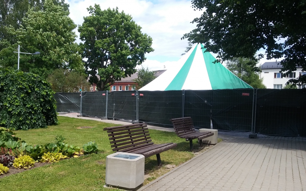 Autors: Pārsla Konrāde