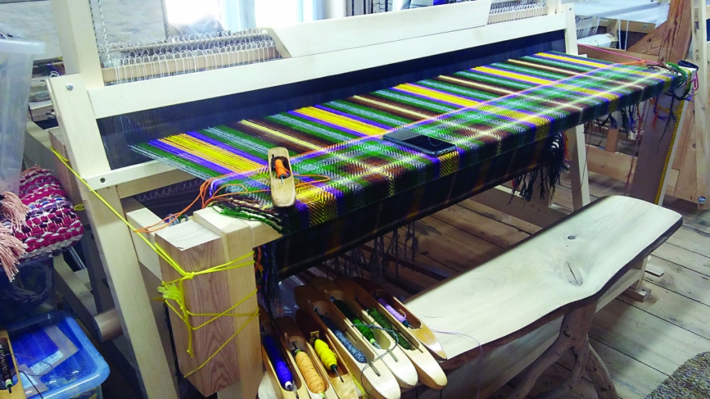 Pie Līgas Kubas var noaust sev tautastērpu pats. 
Autors: Pārsla Konrāde