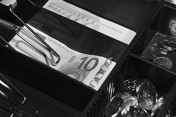 Autors: DAINIS ĢELZIS