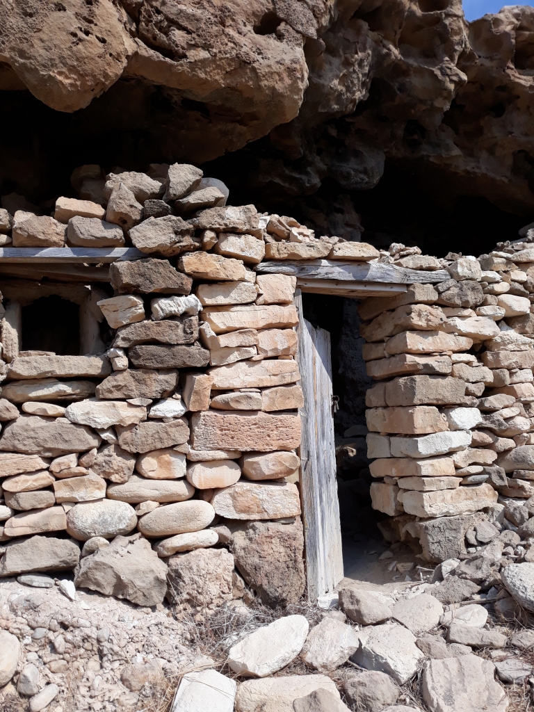 Autors:  Iveta Kilinkaridou