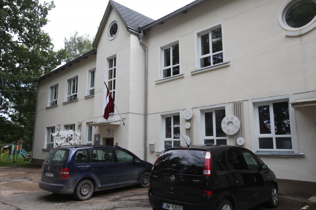 Gulbenes mākslas skola.
Autors: no 