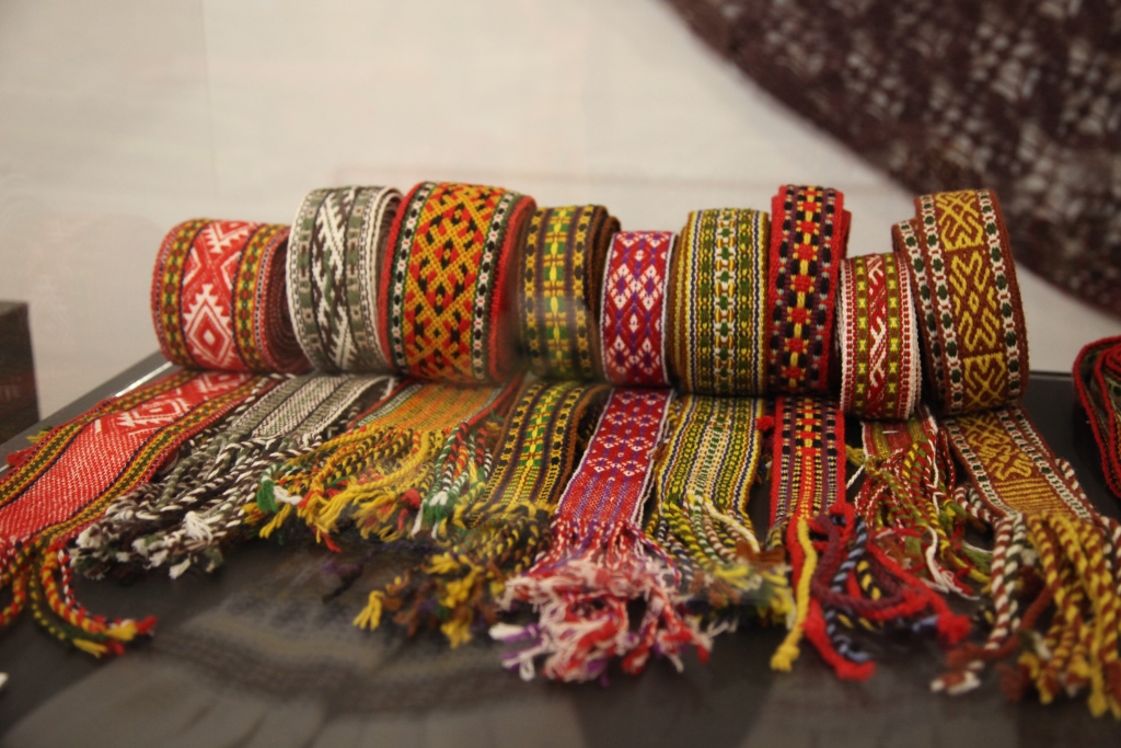 Amatnieku kopā “Laipa” liels darbs ieguldīts jostu veidošanā. Autores – Astrīda Zepa, Ligita Žvarte un Anna Kozlovska.
Autors: Gatis Bogdanovs