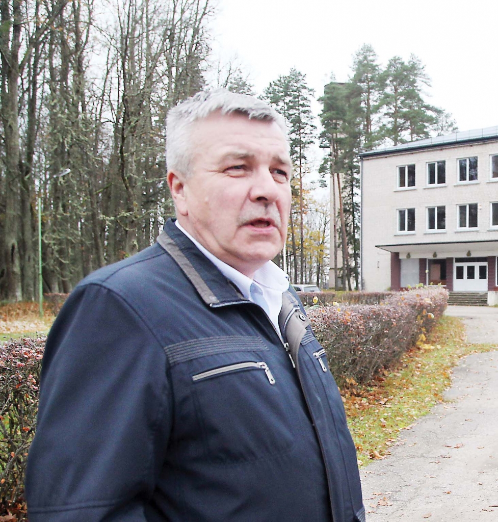 “Mums cilvēki stāv rindā uz dzīvokļiem. Ja mēs visus atsavināsim (pārdosim – red.), 
nevarēsim nodrošināt cilvēkus un izpildīt viņu lūgumus.