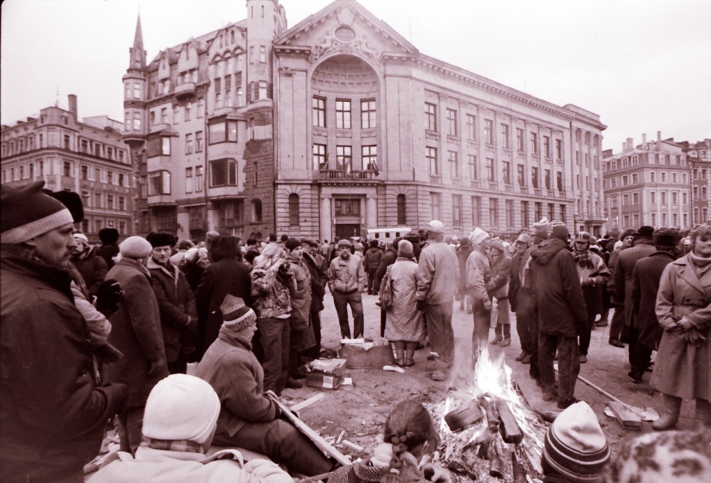 1991.gads. Barikādes Doma laukumā Rīgā.
Autors: Ilgvars Gradovskis
