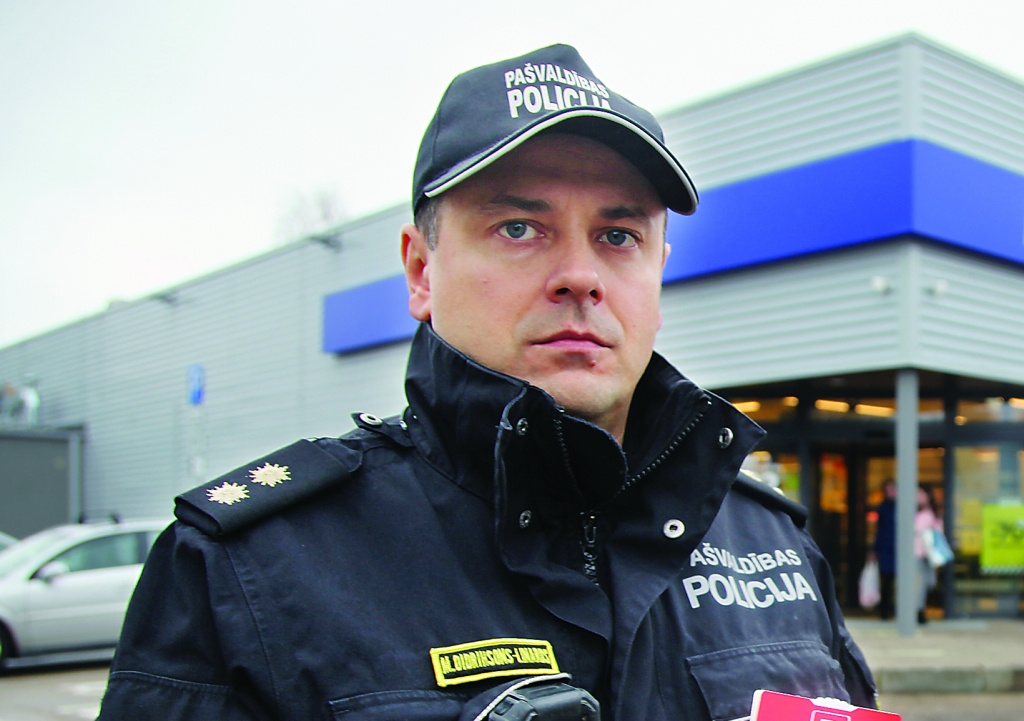 Gulbenes novada pašvaldības policijas priekšnieks Mārtiņš Didrihsons-Linards. 
Autors: no 