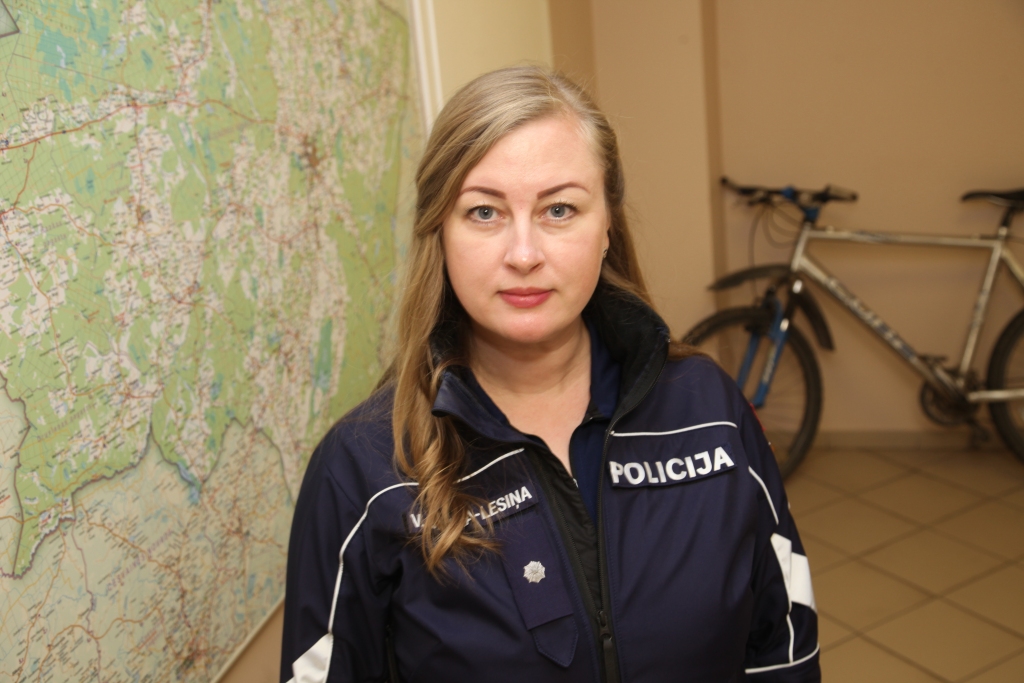 Satiksmes uzraudzības rotas vecākā inspektore Valda Gibala-Lesiņa.
Autors: no 