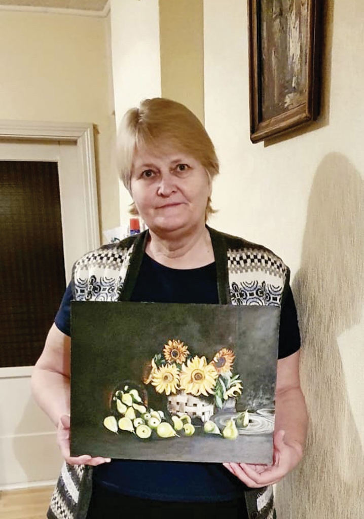 Birutai Locikai ir divi vaļasprieki – dzejoļu rakstīšana un gleznošana ar eļļas krāsām.
Autors: no personiskā arhīva