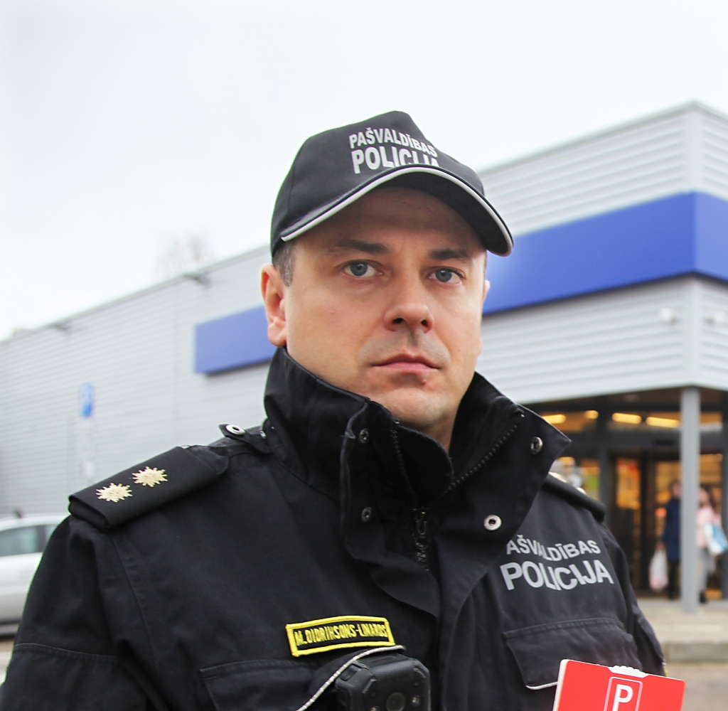 Gulbenes novada pašvaldības policijas priekšnieks Mārtiņš Didrihsons-Linards.
Autors: no 