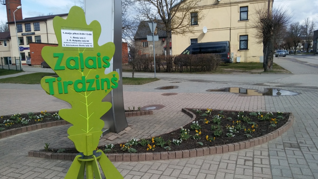 Autors: Pārsla Konrāde