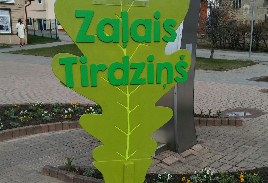 Autors: Pārsla Konrāde