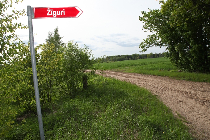 Zemes īpašnieks prasa, lai novada pašvaldība atdod atpakaļ ceļu, kas iekļāvās “Žīguru” īpašumā (Beļavas pagastā) Latvijas pirmās brīvvalsts laikā.
Autors: Gatis Bogdanovs