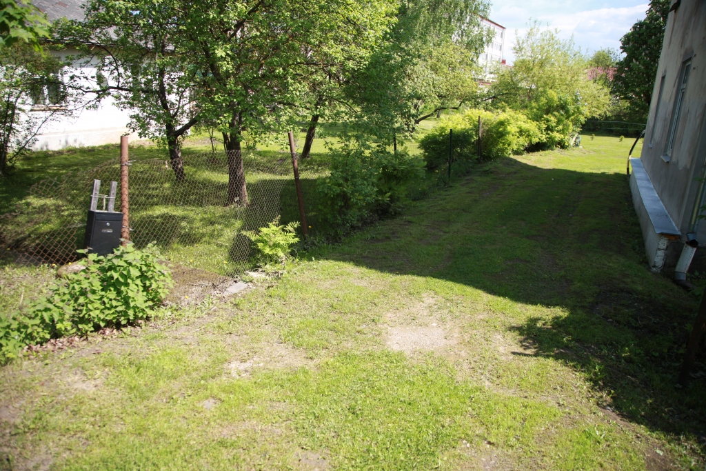 Problēma uz laiku ir atrisināta. Maija nogales lietusūdeņu plūdi Līkajā ielā Gulbenē ir novērsti. Atrasts arī, kur bijis aizsprostojums, un tas ir novērsts. Tomēr kļuvis skaidrs, ka lietusūdeņu sistēma pilsētā prasa kompleksu ilglaicīgu risinājumu.
Autors: Gatis Bogdanovs