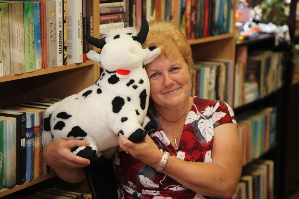 Kolekcionēšanas pasaule ir aizraujoša. Par to pārliecinājusies arī Inita Ābeltiņa. Pašlaik Staru bibliotēkā ir apskatāma tikai daļa no viņas gotiņu kolekcijas. 
Autors: Gatis Bogdanovs