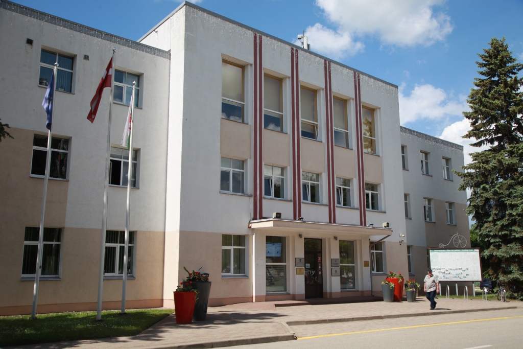 Autors: no “Dzirksteles” arhīva