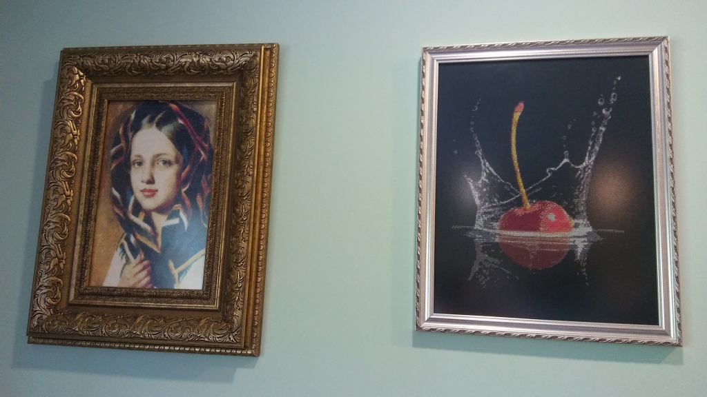 Izšuvēja Vineta Meistere piedāvā apskatīt savas krustdūrienā izšūtās gleznas, kā arī pie viņas var pasūtīt krustdūriena tehnikā izšūtus fotoalbumus, recepšu grāmatiņas un blociņus. Darbi jūs pārsteigs!
Autors: Pārsla Konrāde