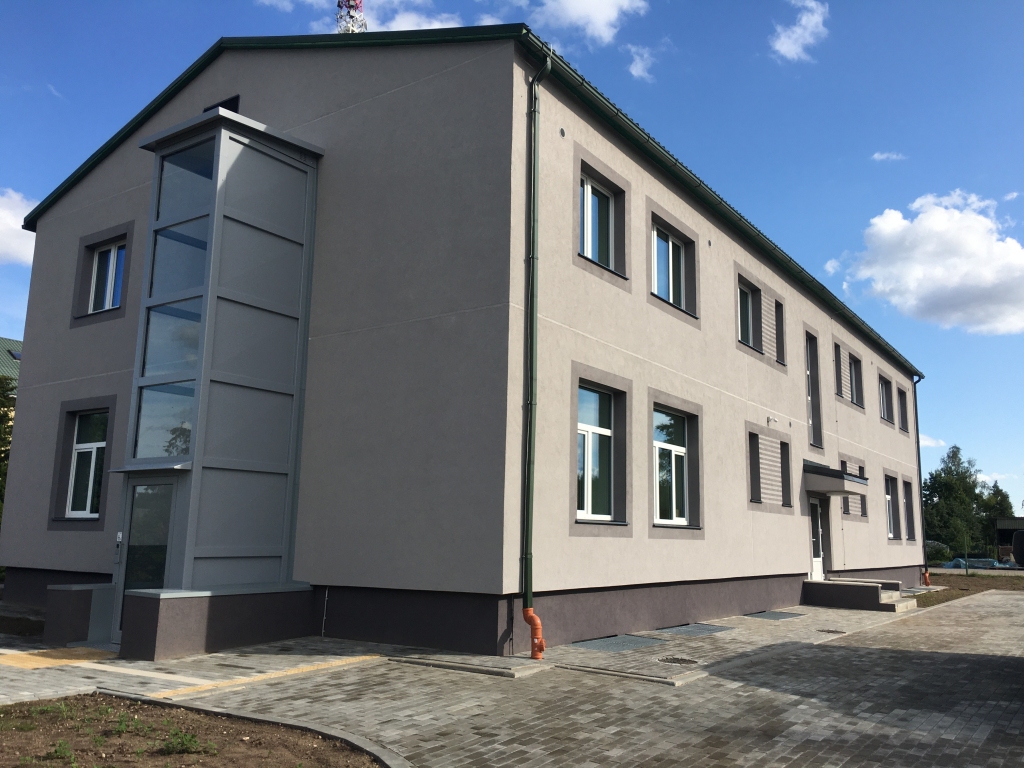 Ir arī lifts. Dienas aprūpes centrs Gulbenē, Dzirnavu ielā 7a, veidots tā, lai visur varētu piekļūt arī cilvēki ar kustību traucējumiem.
Autors: Diāna Odumiņa