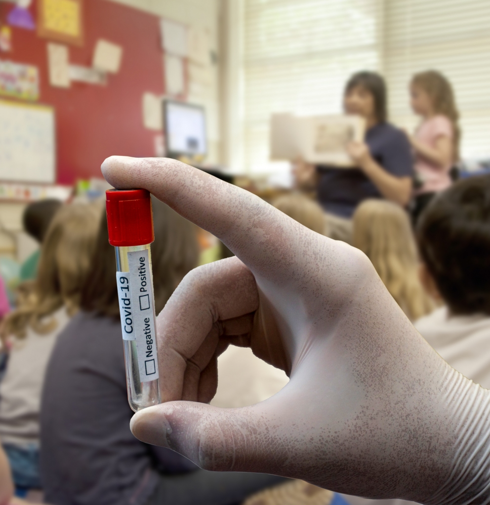 Ja vecāki nepiekrīt, ka atvasei veic Covid-19 testu, un negrib arī veikt vakcināciju, viņiem jārēķinās, ka bērnu nāksies skolot ģimenē.
Autors: no “unsplash.com”