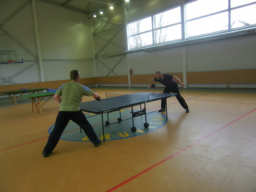 Druvienā uzskata – sporta dzīve pagastā ir panīkusi pandēmijas dēļ. Arī tāpēc, ka druvēnietis Jurijs Gjačs vairs nav pagasta sporta darba organizators. Pagastā arī vairs nav skolas. Cilvēku ir maz. Taču arī palikušajiem ir vajadzīgas fiziskās aktivitātes mūža garumā. Vai bez savas sporta zāles to būs iespējams nodrošināt?
Autors: no “Dzirksteles” arhīva