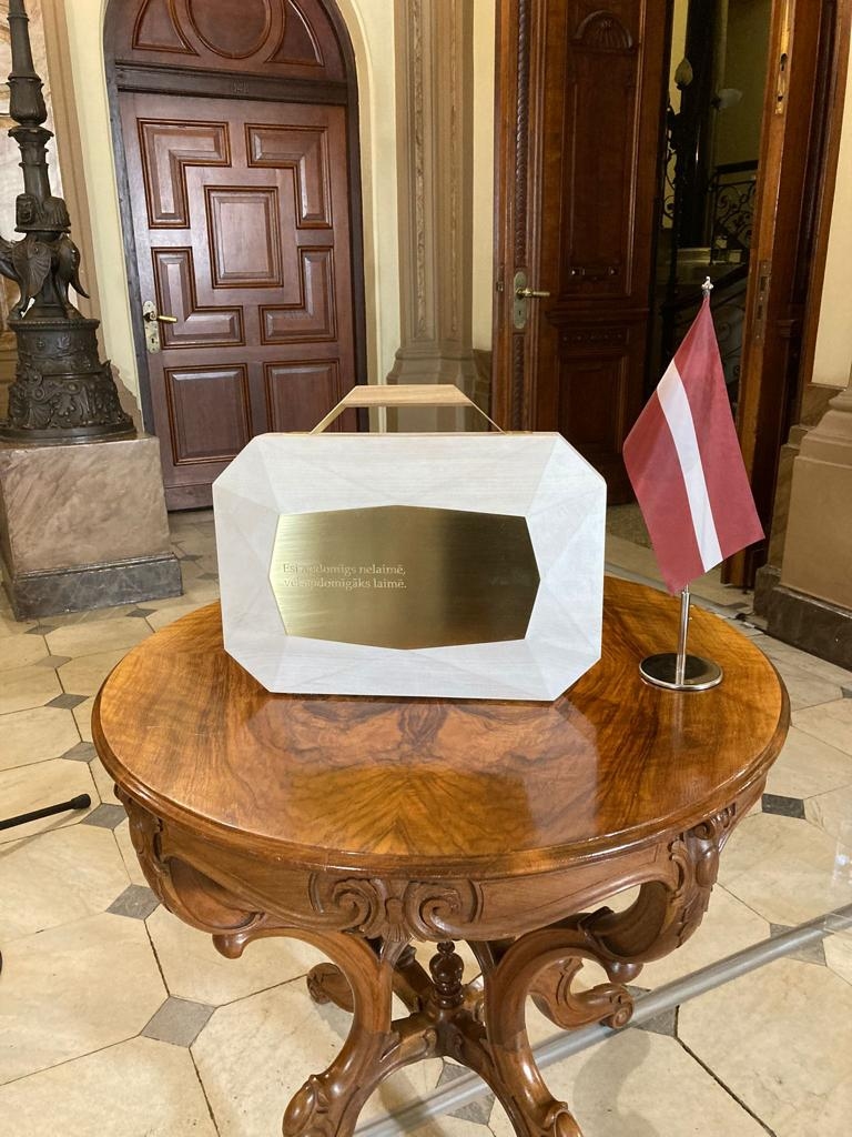 Aluksniesiem.lv raksta attēla aizvietotājs