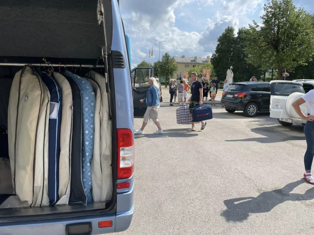 “Ratiņš”, “Vērdiņš”, “Apinītis”, “Litenietis” ceļā uz Rīgu.
Autors: Foto: Diāna Odumiņa.