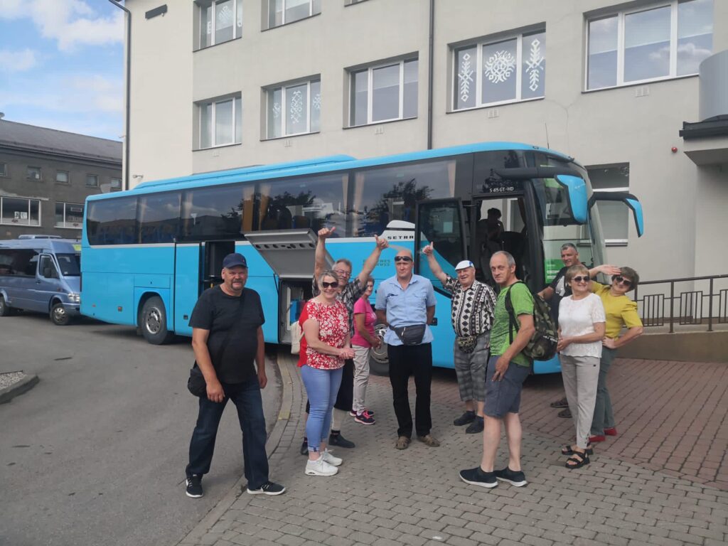 VPDK “Apinītis” , SDK “ Vērdiņš” un SDK “ Ratiņš” dodas  ceļā uz Rīgu.
Autors: Foto: "Facebook"/Gulbenes kultūras centrs