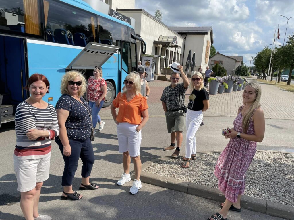 “Ratiņš”, “Vērdiņš”, “Apinītis”, “Litenietis” ceļā uz Rīgu.
Autors: Foto: Diāna Odumiņa.