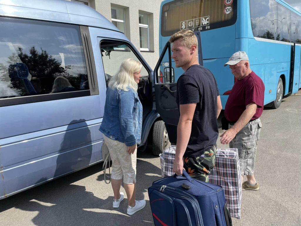 “Ratiņš”, “Vērdiņš”, “Apinītis”, “Litenietis” ceļā uz Rīgu.
Autors: Foto: Diāna Odumiņa.