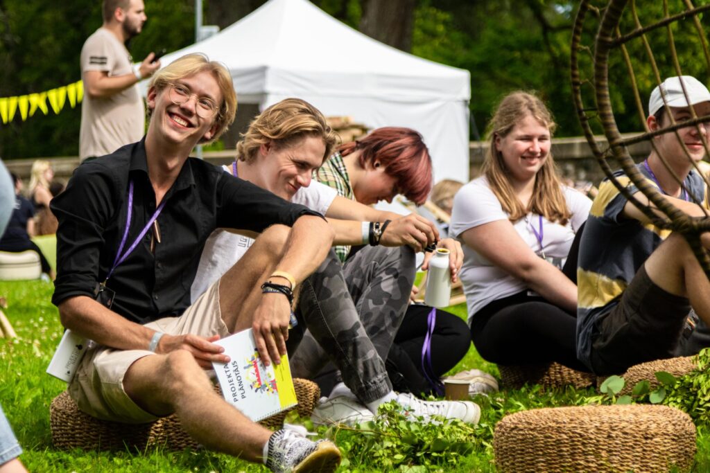 Aluksniesiem.lv raksta attēla aizvietotājs