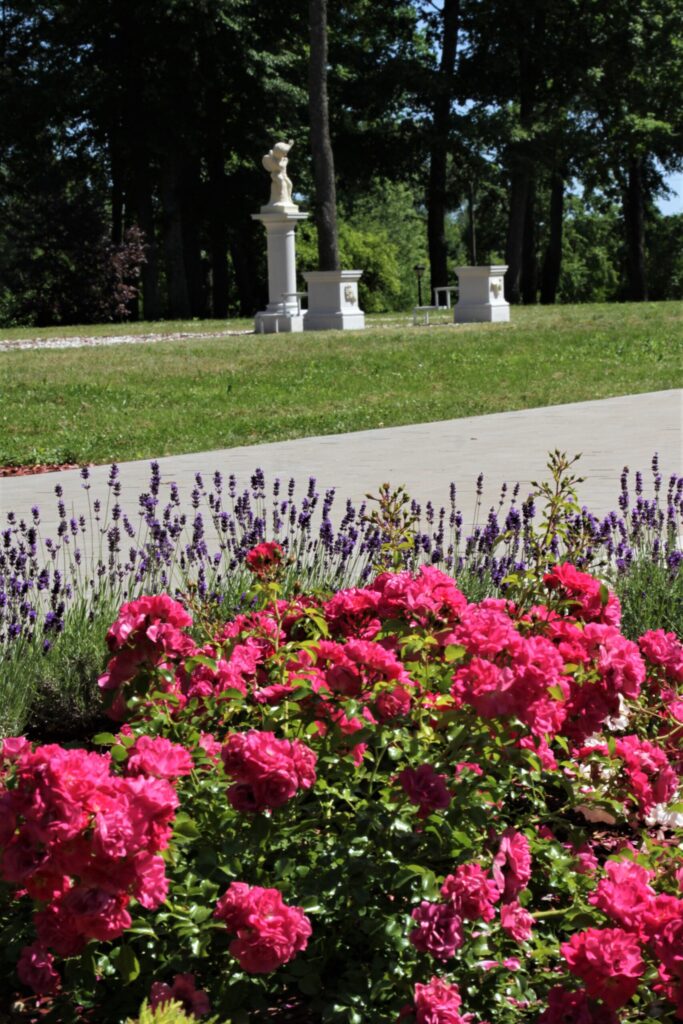 Sarkanās pils parks.
Autors: Foto: Sandra Dikmane