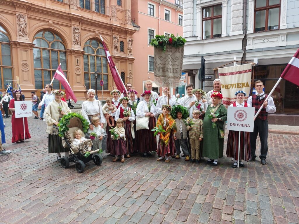 Druvienas folkloras kopa "Pērlis".
Autors: Foto iesūtījusi Dace Vītola
