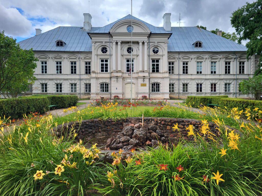 Aluksniesiem.lv raksta attēla aizvietotājs