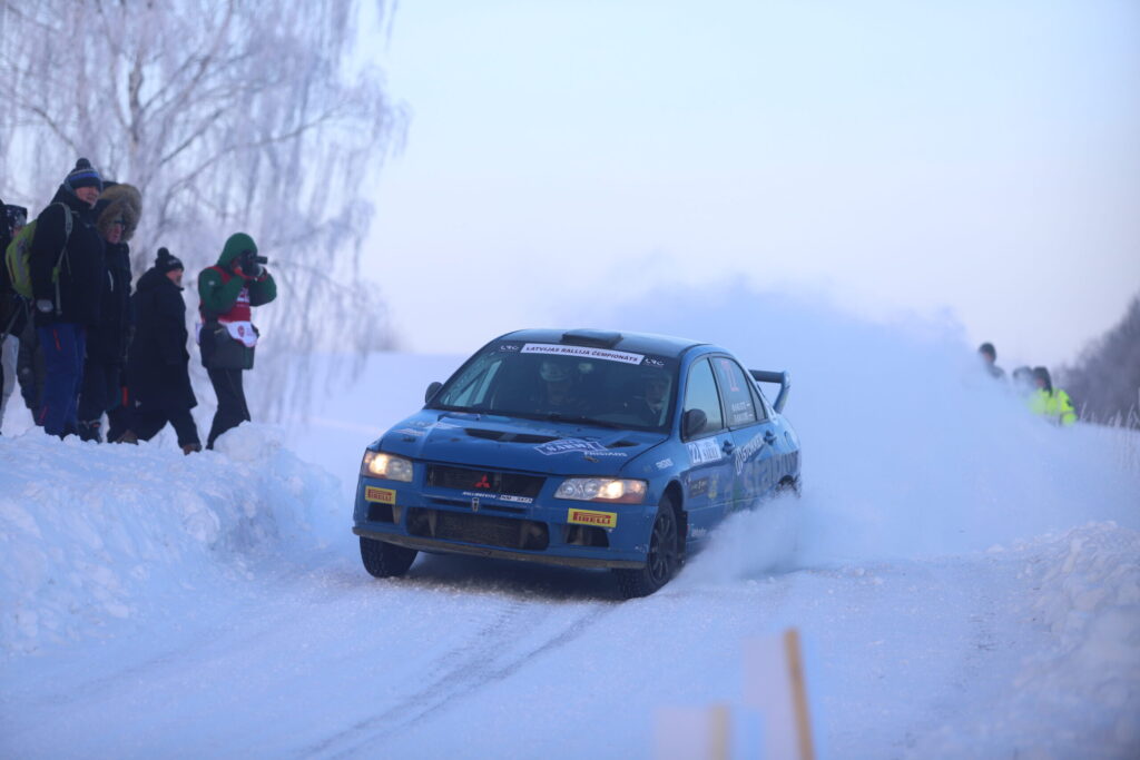 MĀRTIŅŠ ĶIKUSTS/RAITIS ĶIKUSTS ar “Mitsubishi Lancer Evo VII”.
Autors: Foto: Gatis Bogdanovs