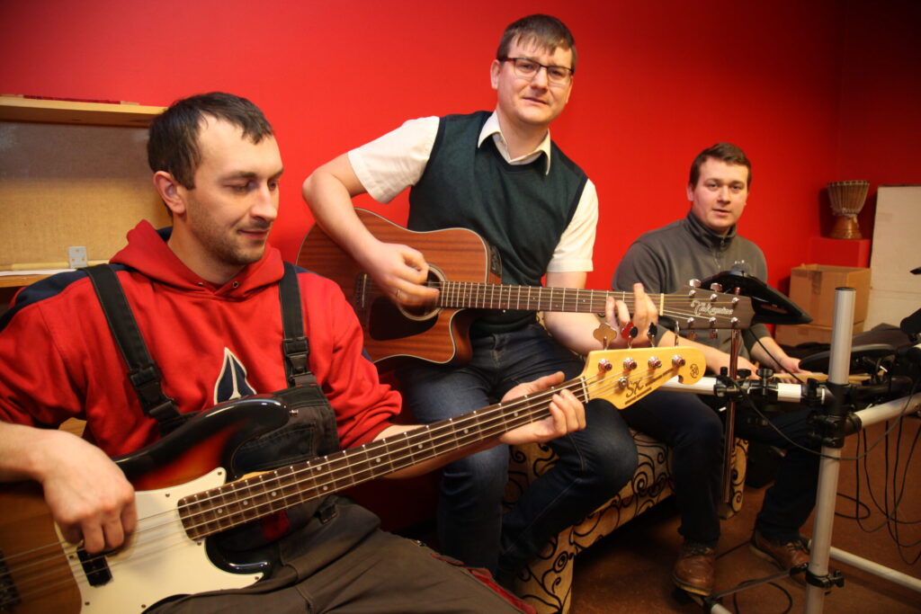 Aluksniesiem.lv raksta attēla aizvietotājs