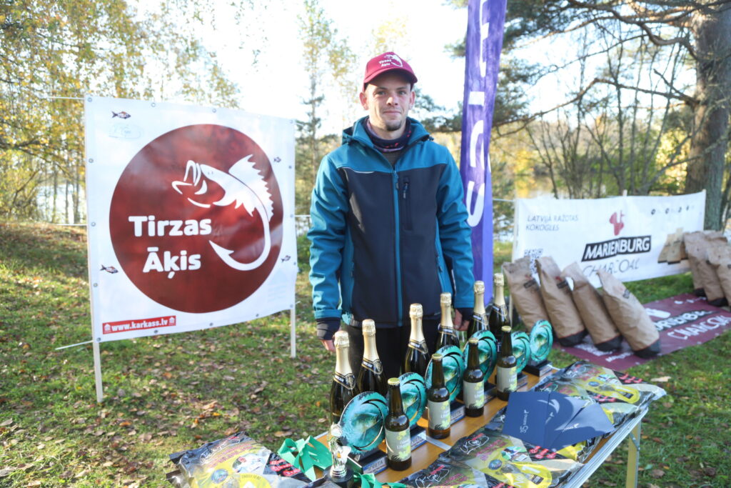 KRISTAPAM KUZMENKO šoreiz nācās samierināties ar organizatoriskajiem darbiem, bet gandarījums ir, jo netrūka ne dalībnieku, ne balvu.
Autors: Foto: Gatis Bogdanovs