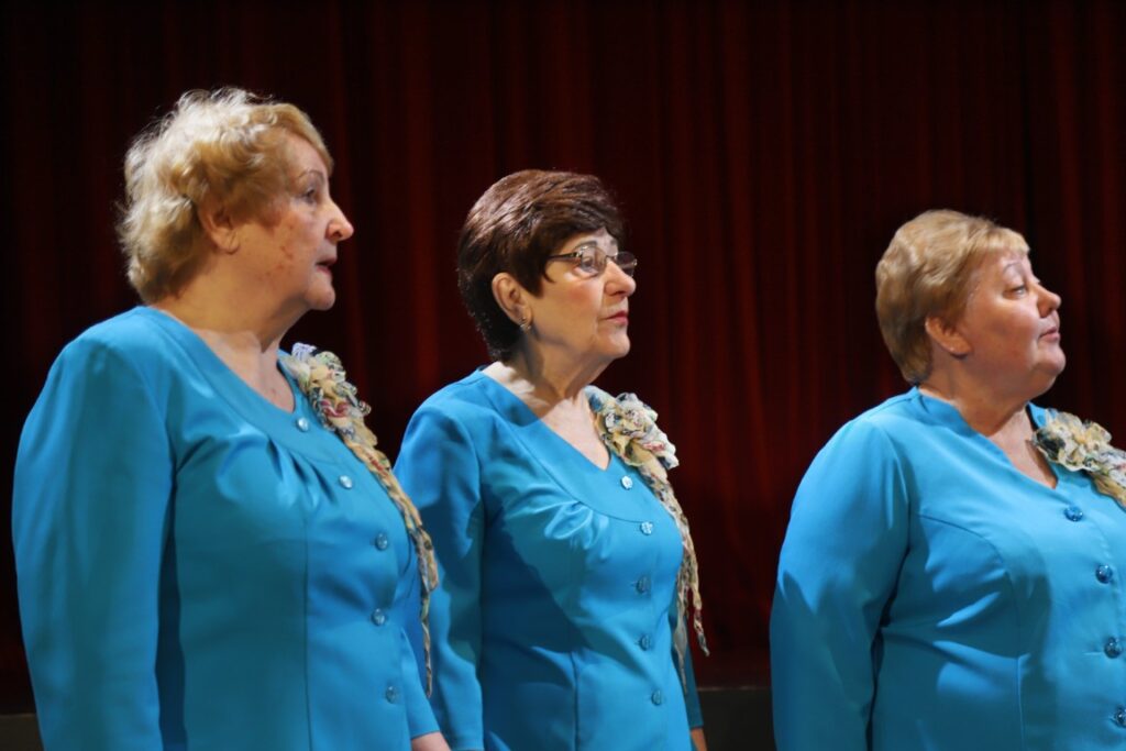Gulbenes senioru sieviešu vokālais ansamblis “Dzīvotprieks”.