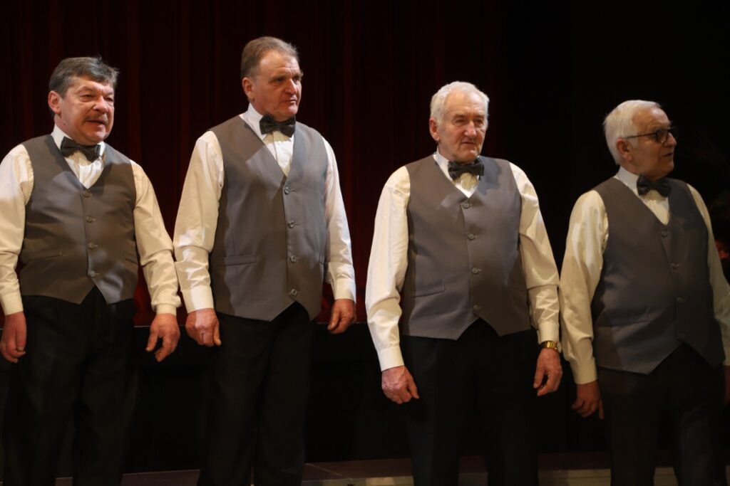 Gulbenes senioru vīru vokālais ansamblis “Namejs” 