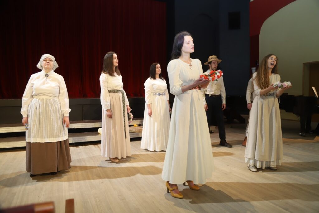 DRUVIENAS kultūras nama jauktais vokālais ansamblis “Vizums”.