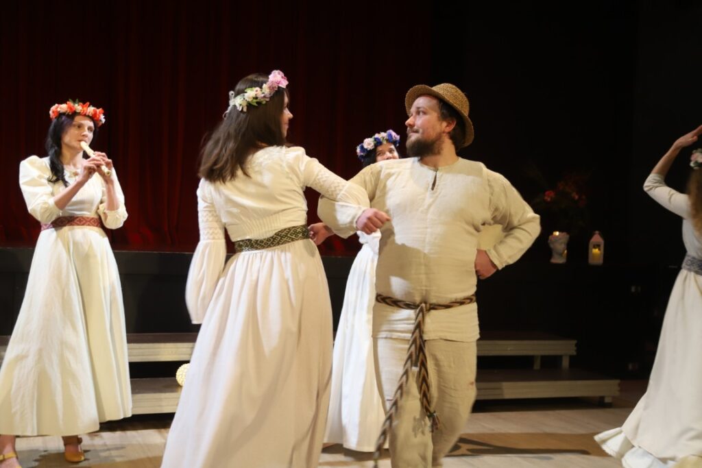 DRUVIENAS kultūras nama jauktais vokālais ansamblis “Vizums”.