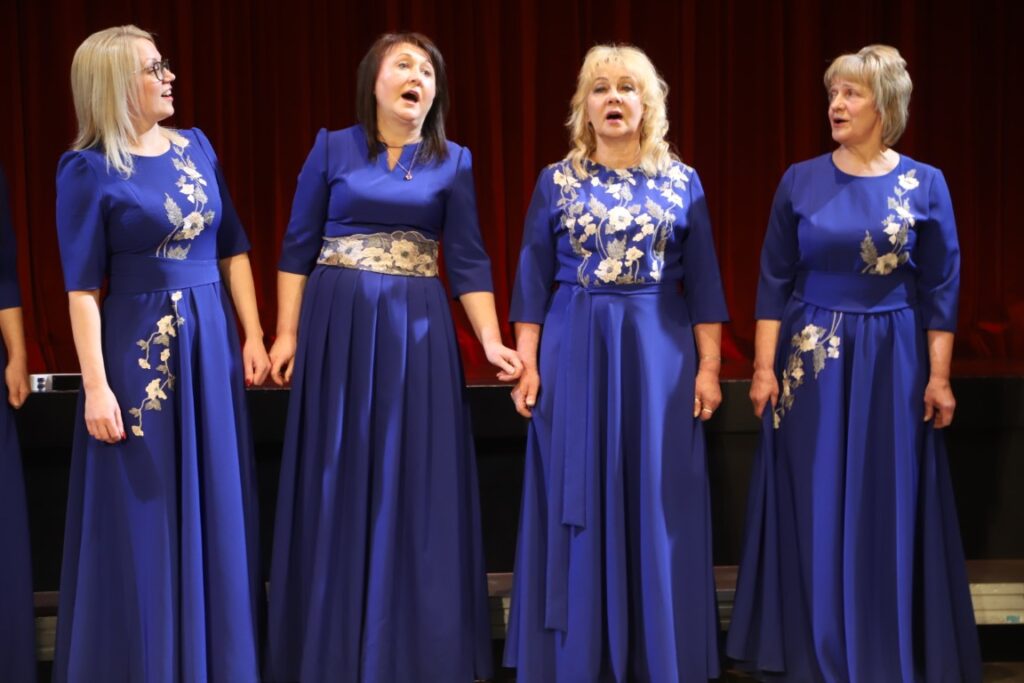 GALGAUSKAS kultūras nama jauktais vokālais ansamblis “Veišu muzikanti”.