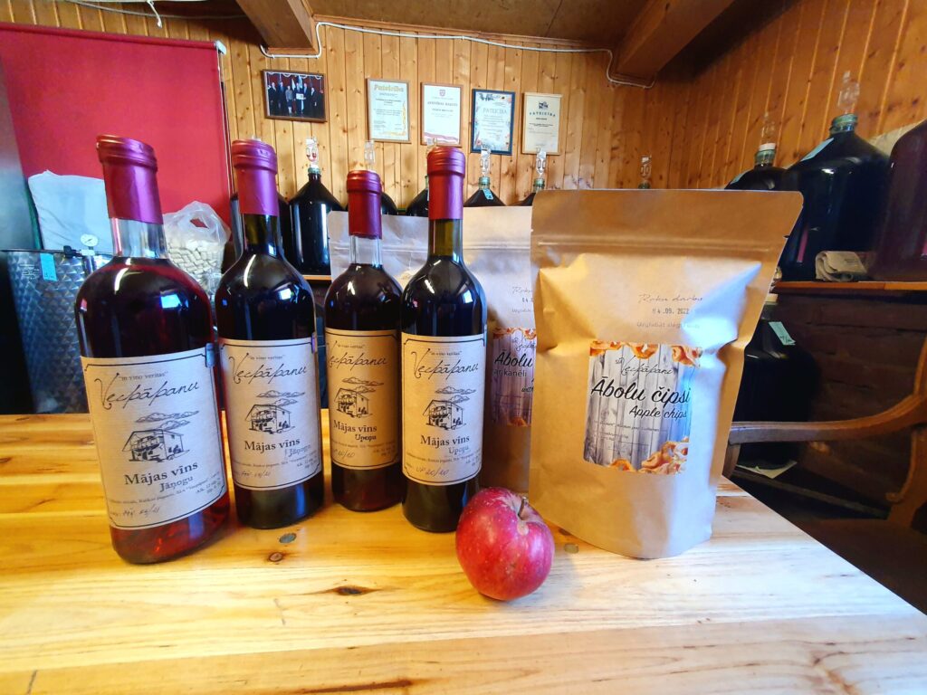 "Vecpāpani" Rankā.