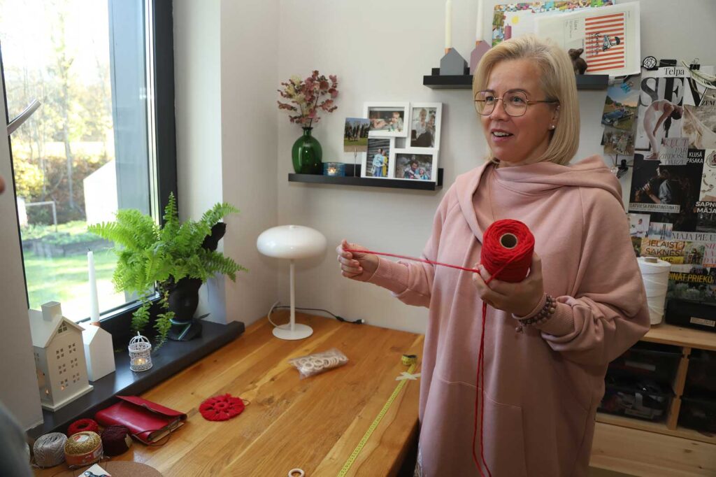 Evitai Aizupietei ir iekārtota sava darba telpa, kur viņa var radoši izpausties.
Autors: Foto: Gatis Bogdanovs