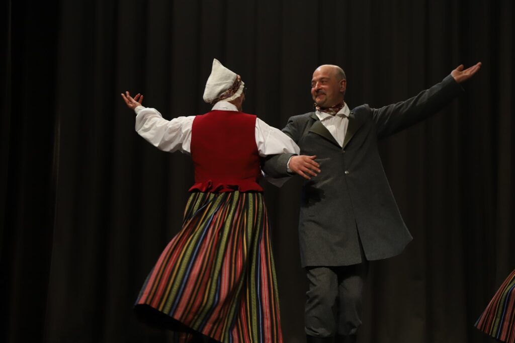 Tirzas STDK “Avots” / vadītāja Iveta Eiduka
Autors: Foto: Gatis Bogdanovs