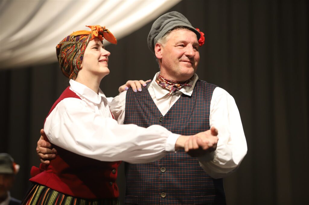 Tirzas STDK “Avots” / vadītāja Iveta Eiduka
Autors: Foto: Gatis Bogdanovs